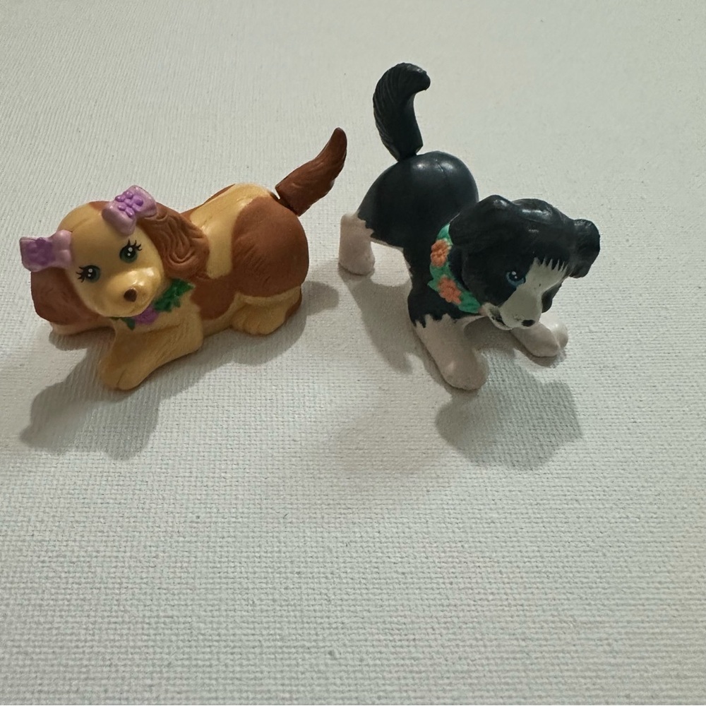 Littlest Pet Shop Tonka Puppy Mom & Dad Birthing Mommy with Set House - Picture 2 of 16